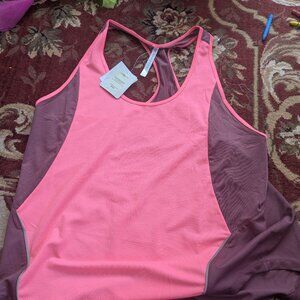 Fabletics woman tank top
